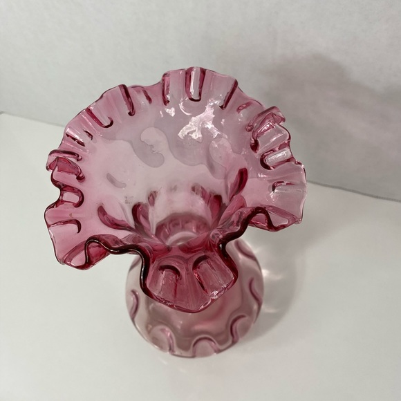 Fenton Cranberry Dot Optic Ruffled Crimped Vase - Picture 2 of 6
